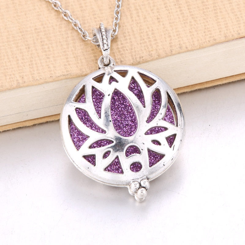 1pcs Aroma Diffuser Necklace Open Antique Vintage Lockets Pendant Perfume Essential Oil Aromatherapy Locket Necklace With Pads