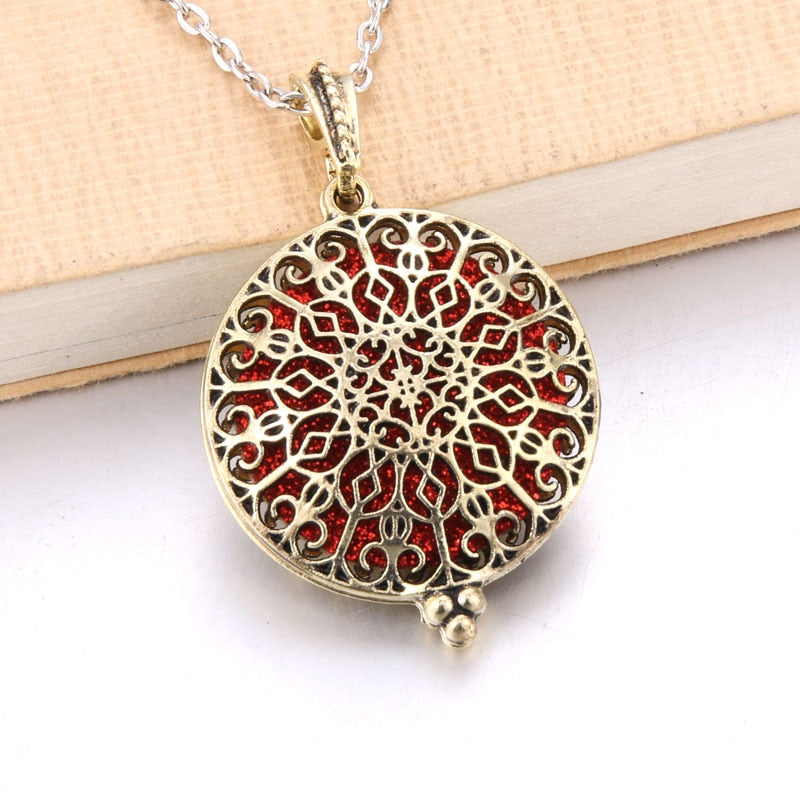 1pcs Aroma Diffuser Necklace Open Antique Vintage Lockets Pendant Perfume Essential Oil Aromatherapy Locket Necklace With Pads