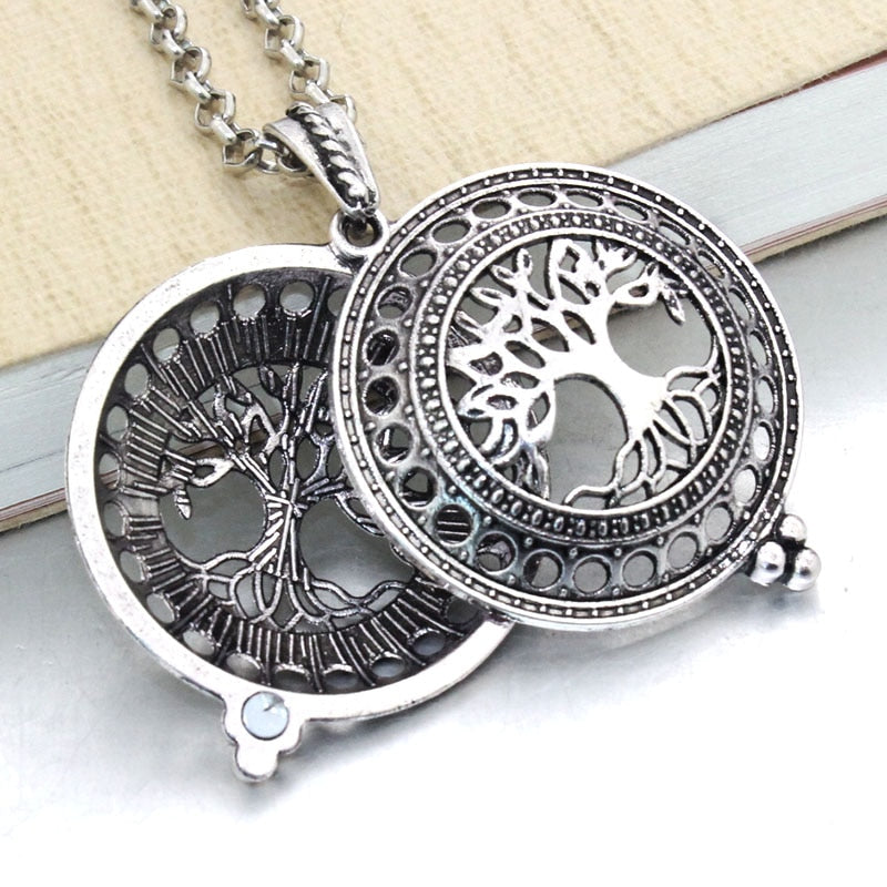 1pcs Aroma Diffuser Necklace Open Antique Vintage Lockets Pendant Perfume Essential Oil Aromatherapy Locket Necklace With Pads