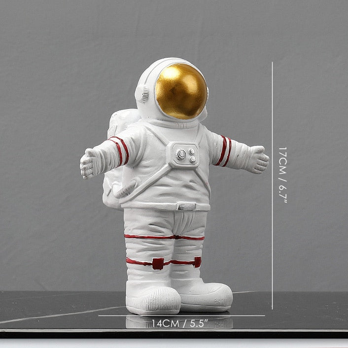 Resin Astronaut Figurines Fashion Spaceman With Moon Sculpture Decorative Miniatures Cosmonaut Statues Gift For Man &amp; Boyfriend